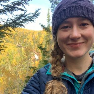 Meet your Posher, Elise